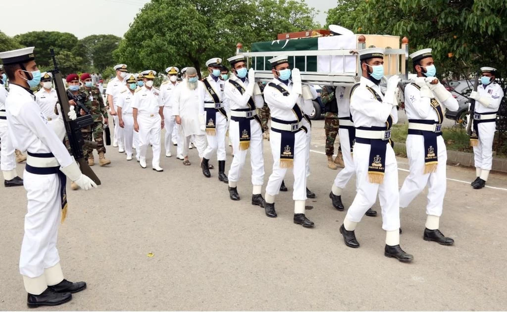 Former Naval Chief Admiral Karamat Rehman Niazi laid to rest